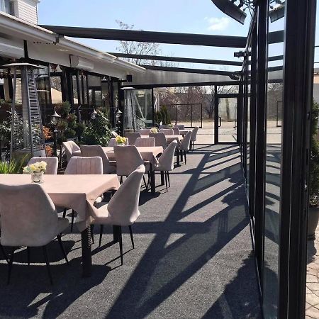 Hostel Комплекс Окей Szumen Zewnętrze zdjęcie